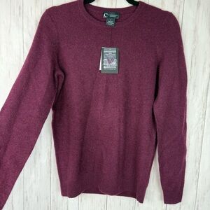 C By Bloomingdale’s NWT 100% cashmere Small maroon sweater